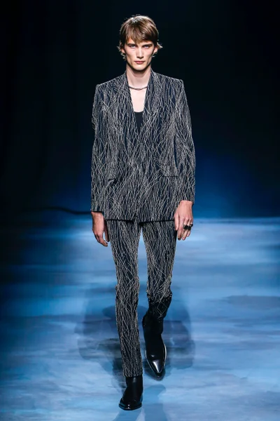 Look 26
